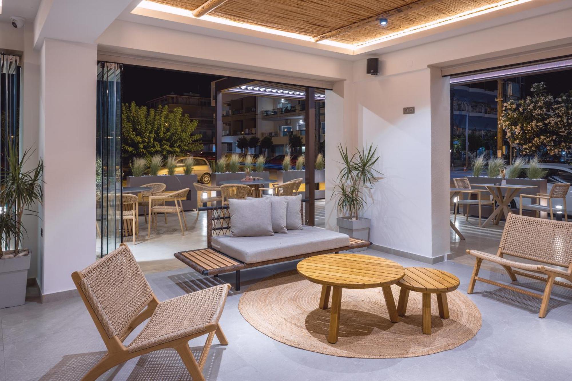 Pantheon Sea View Aparthotel Neoi Poroi Bagian luar foto