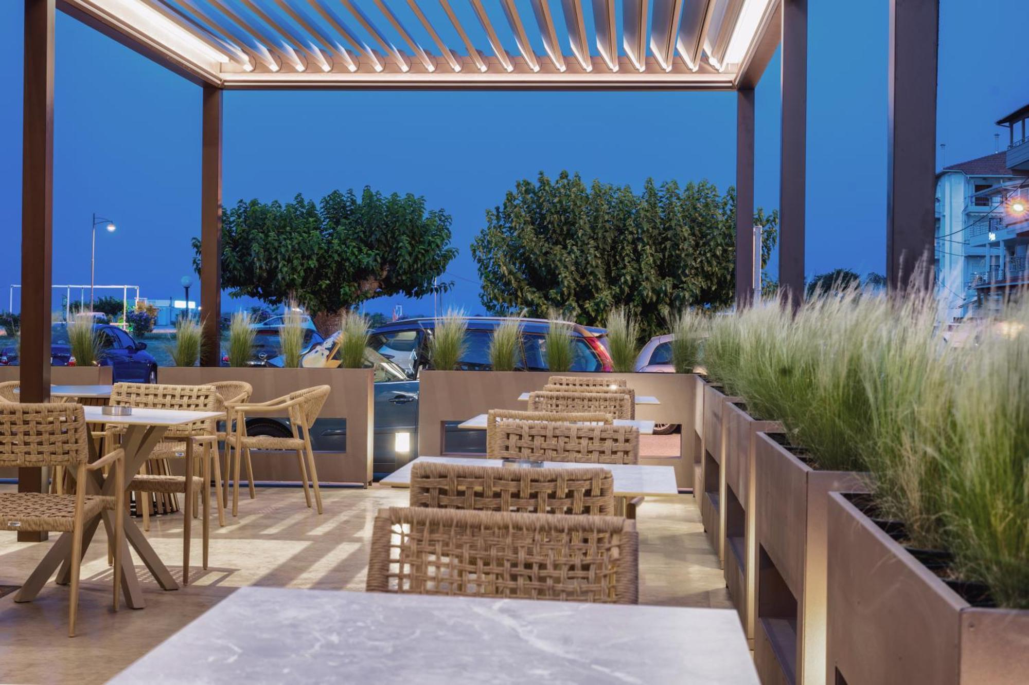 Pantheon Sea View Aparthotel Neoi Poroi Bagian luar foto